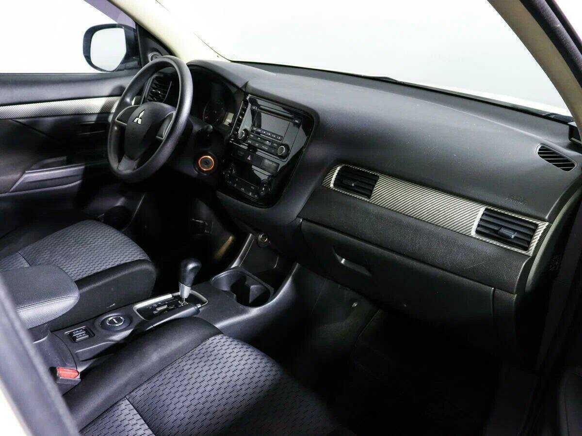 Mitsubishi Outlander 2012 года с пробегом. Фото: #7