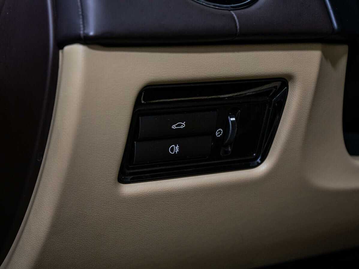 Jaguar XJ 2013 года с пробегом. Фото: #25