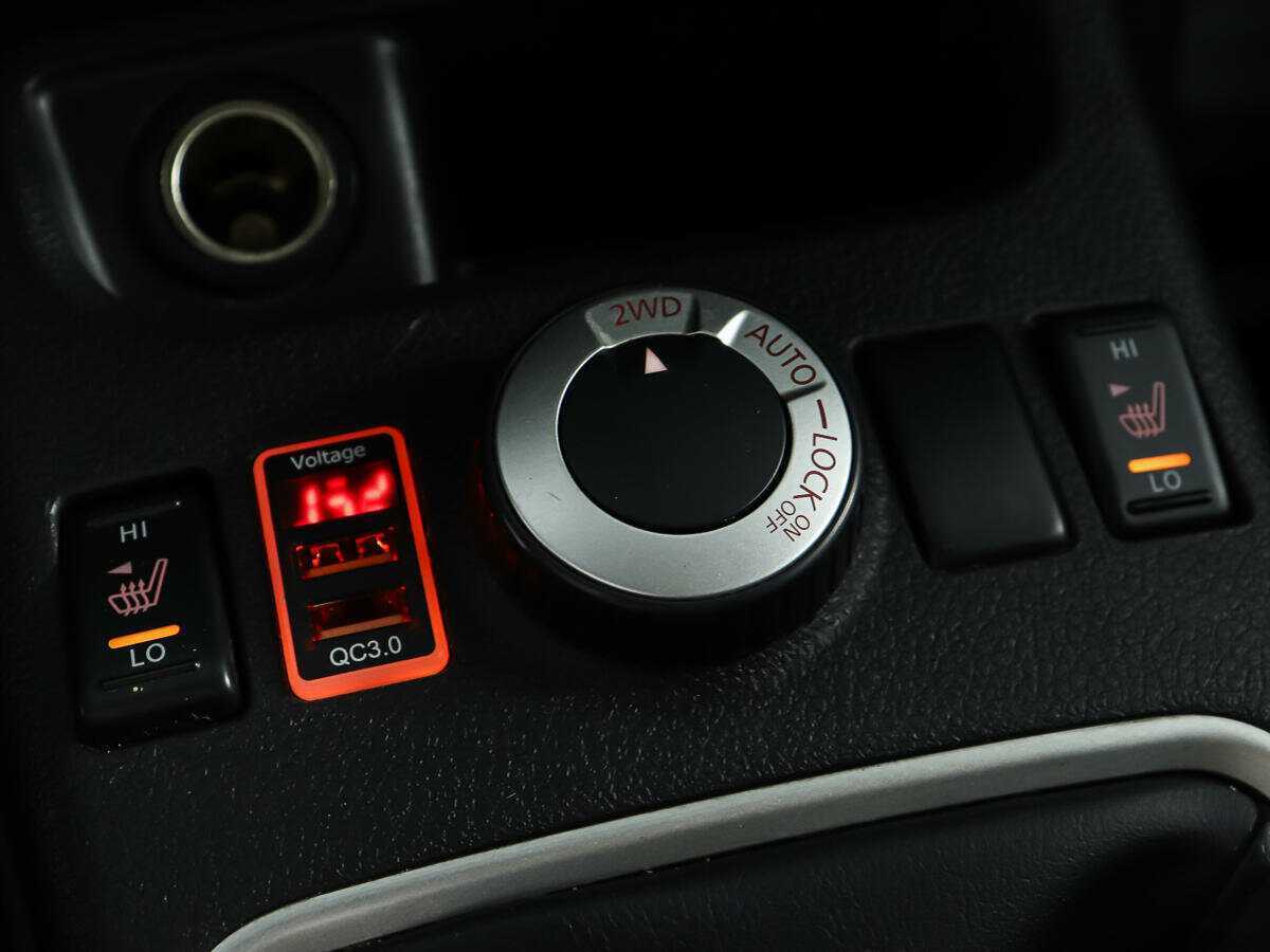 Б/У Ниссан Икс-Трейл 2013 года. Фото: #16