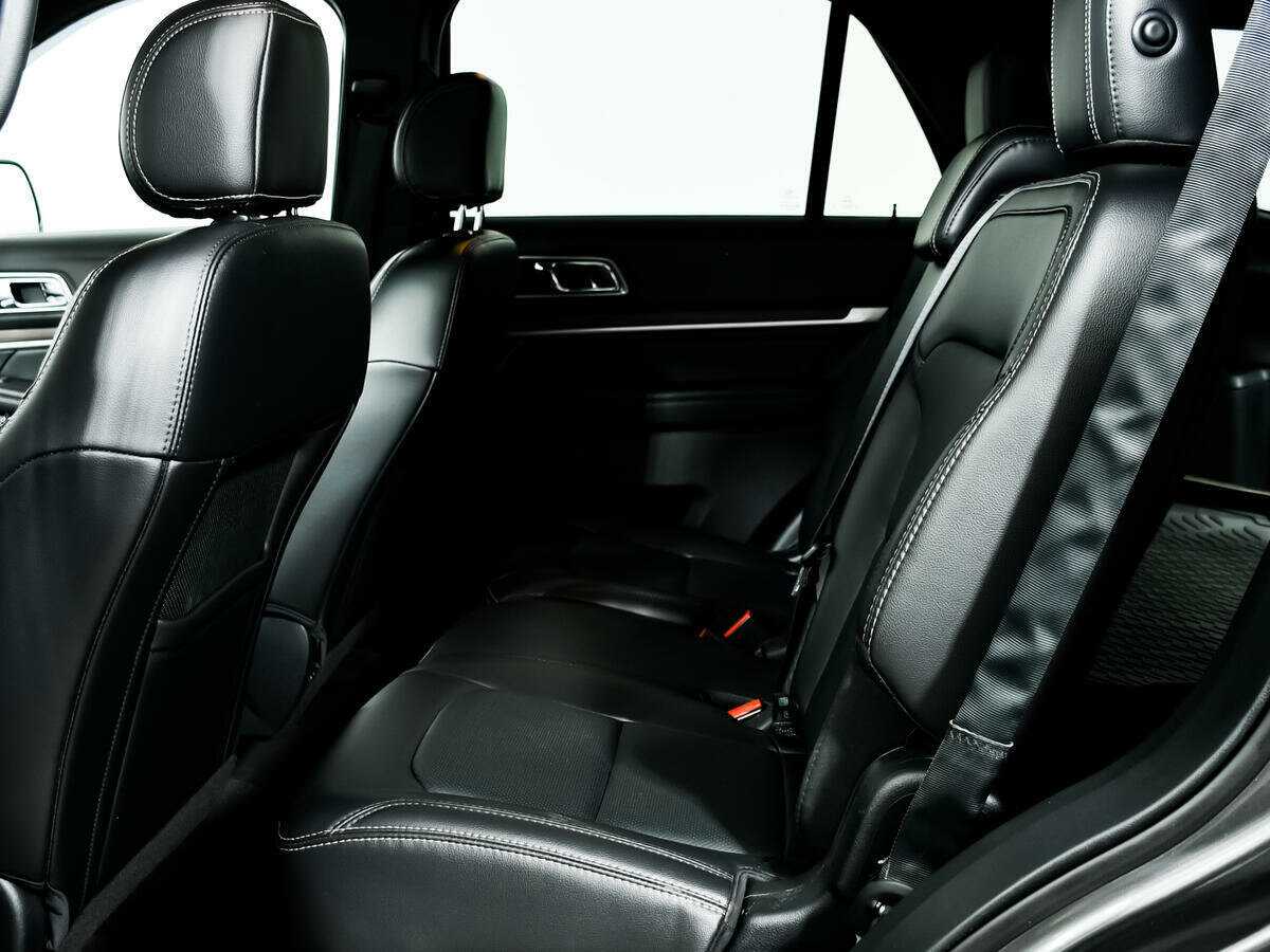 Ford Explorer 2017 года с пробегом. Фото: #9