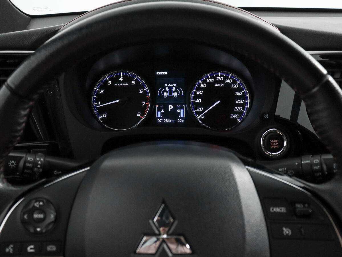 Mitsubishi Outlander 2020 года с пробегом. Фото: #17
