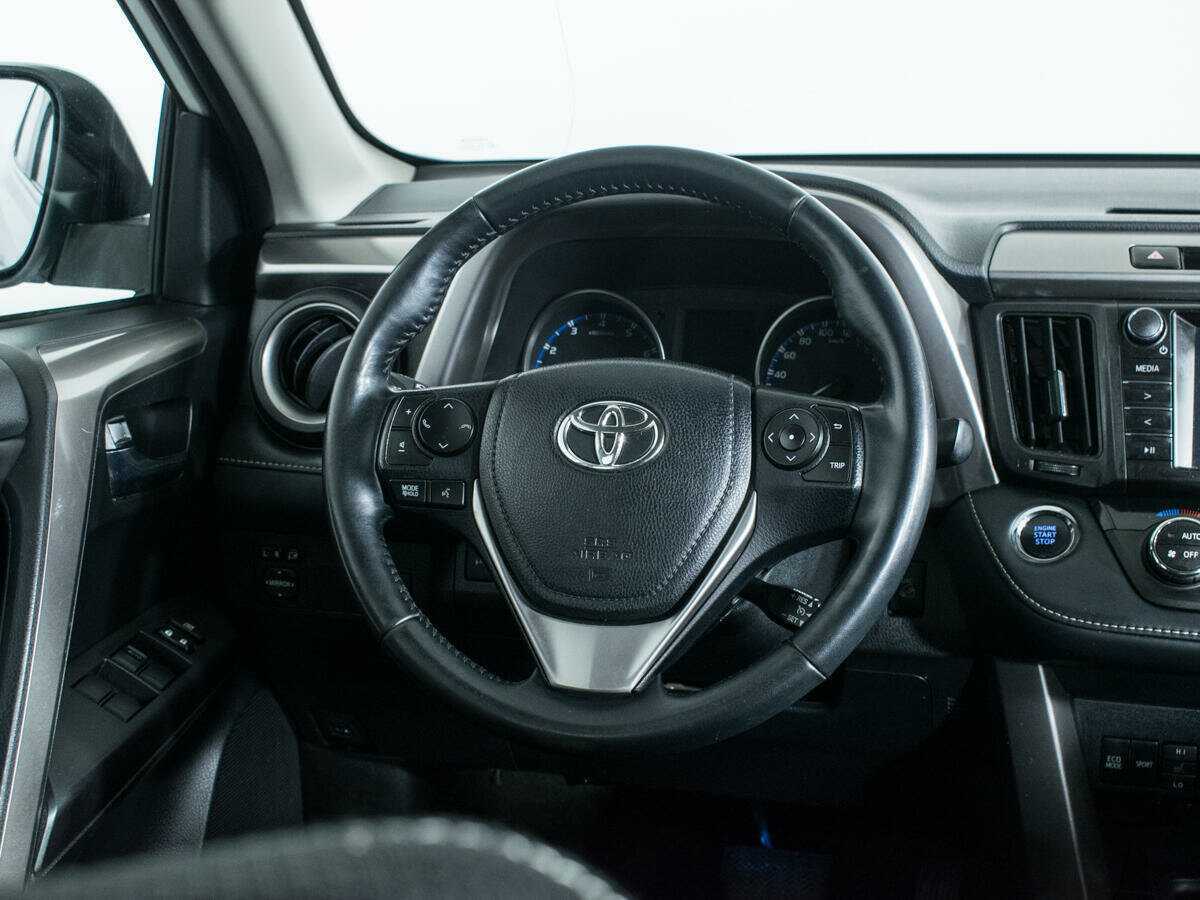 Toyota RAV4 2019 года с пробегом. Фото: #14