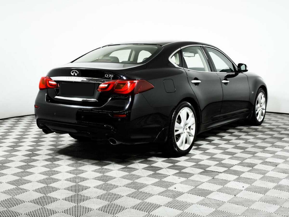 Infiniti Q70 2016 года с пробегом. Фото: #4