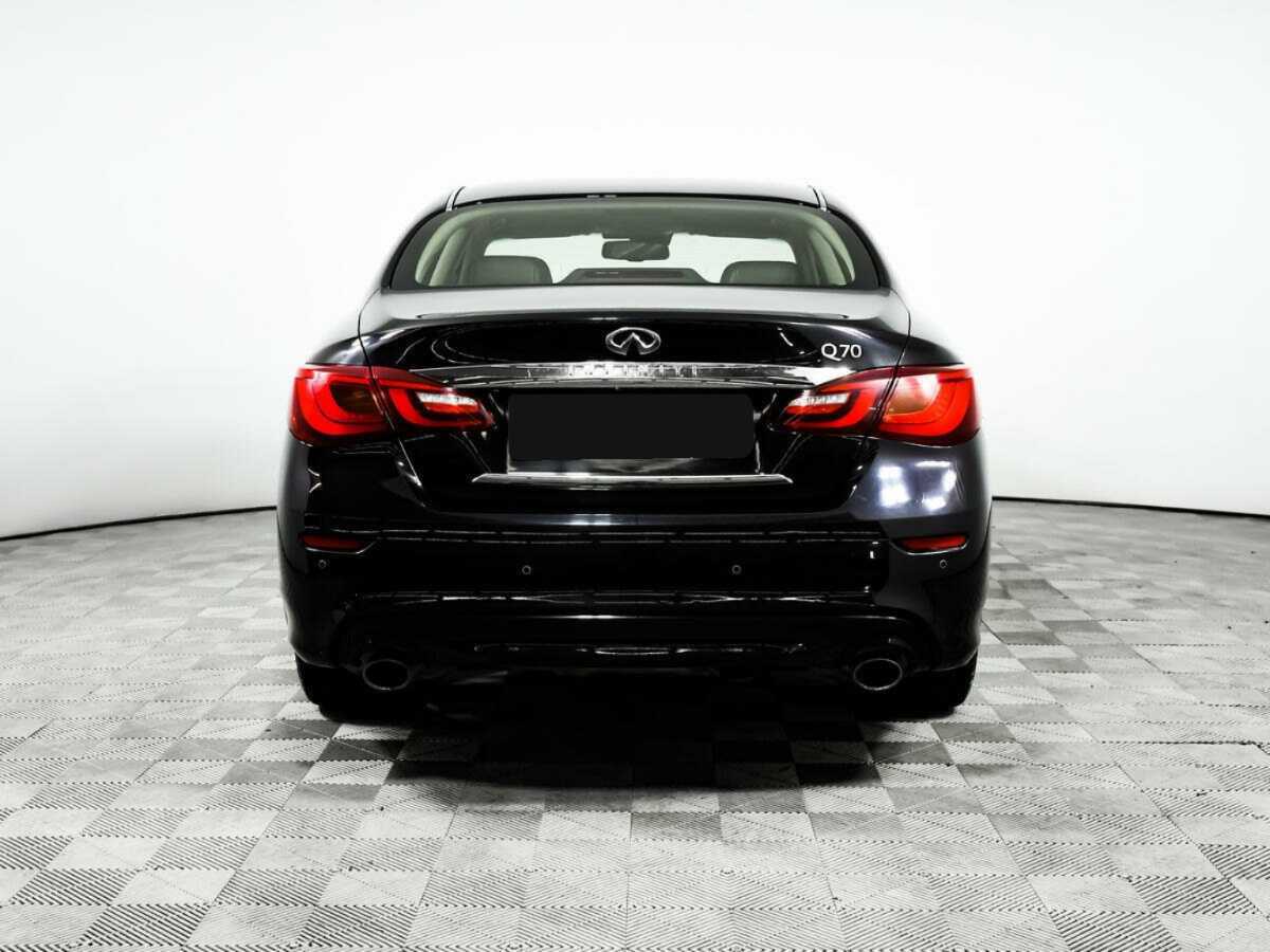 Infiniti Q70 2016 года с пробегом. Фото: #5