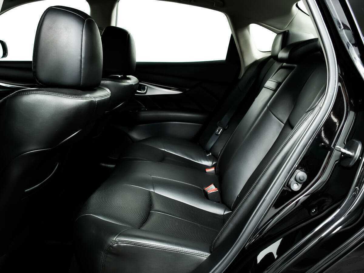 Infiniti Q70 2016 года с пробегом. Фото: #11