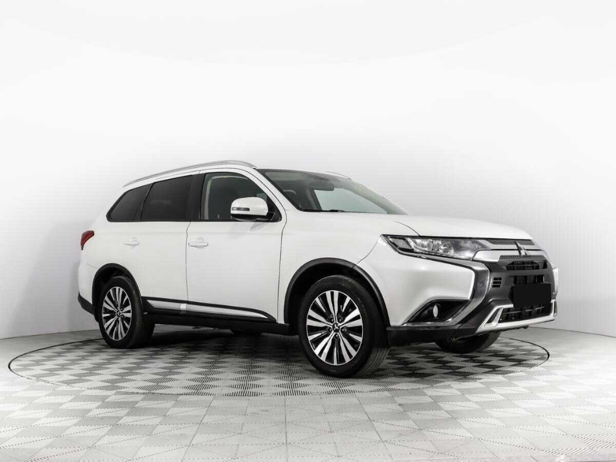 Mitsubishi Outlander 2020 года с пробегом. Фото: #2