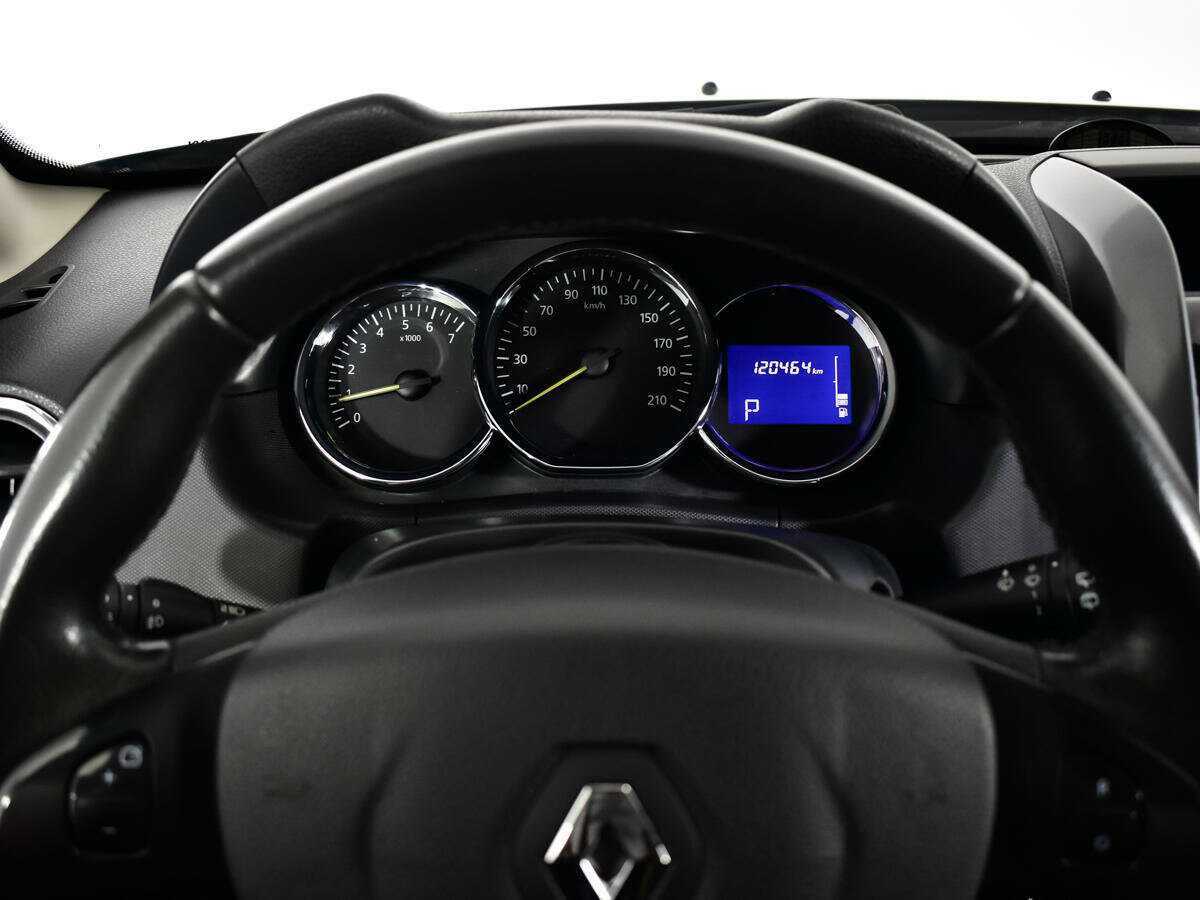 Б/У Рено Дастер 2016 года. Фото: #10