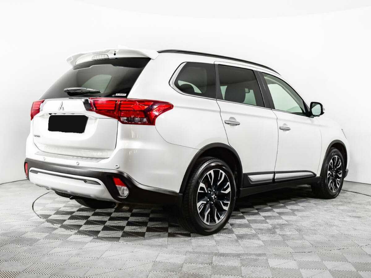 Mitsubishi Outlander 2021 года с пробегом. Фото: #4