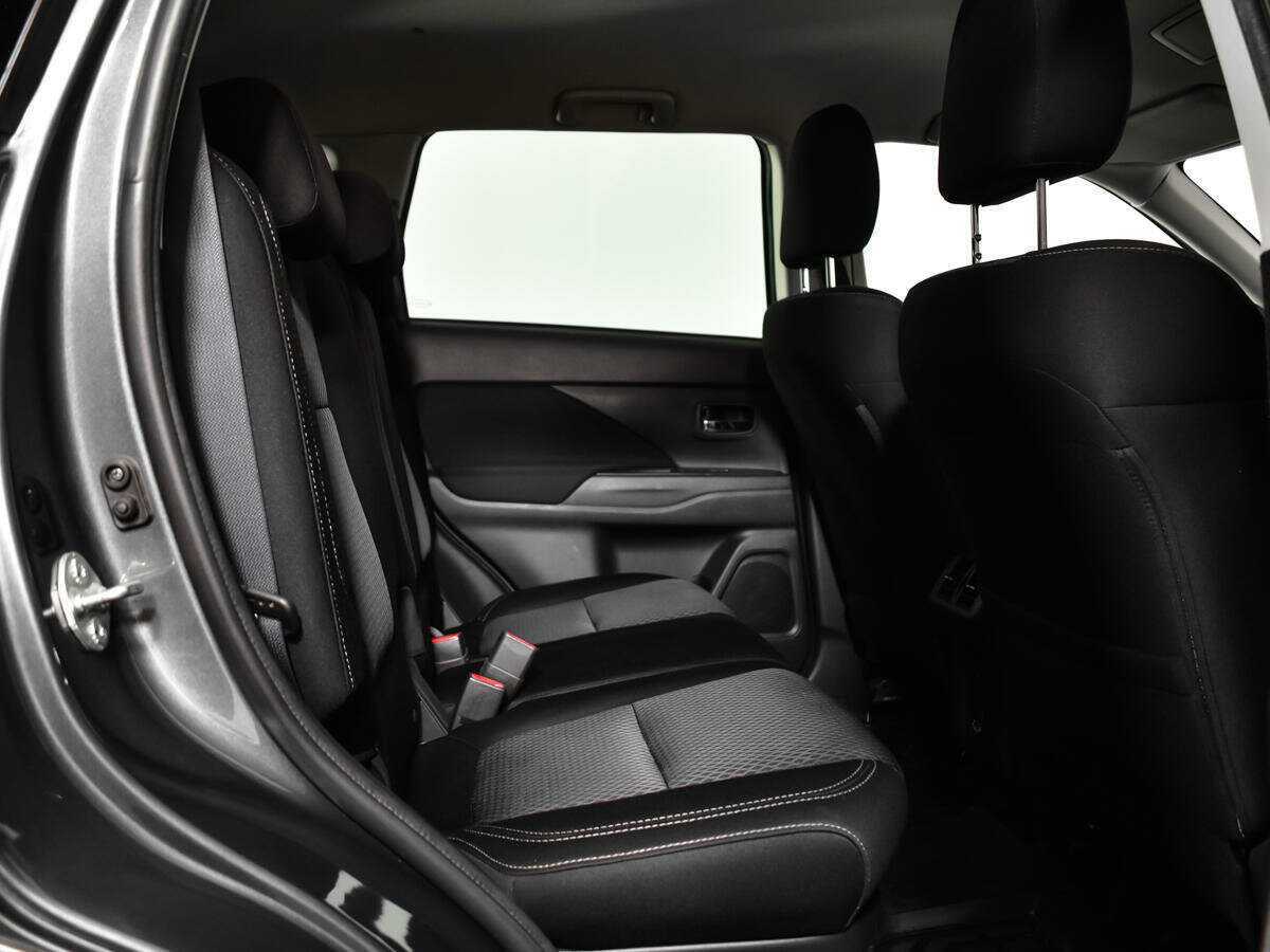 Mitsubishi Outlander 2020 года с пробегом. Фото: #9
