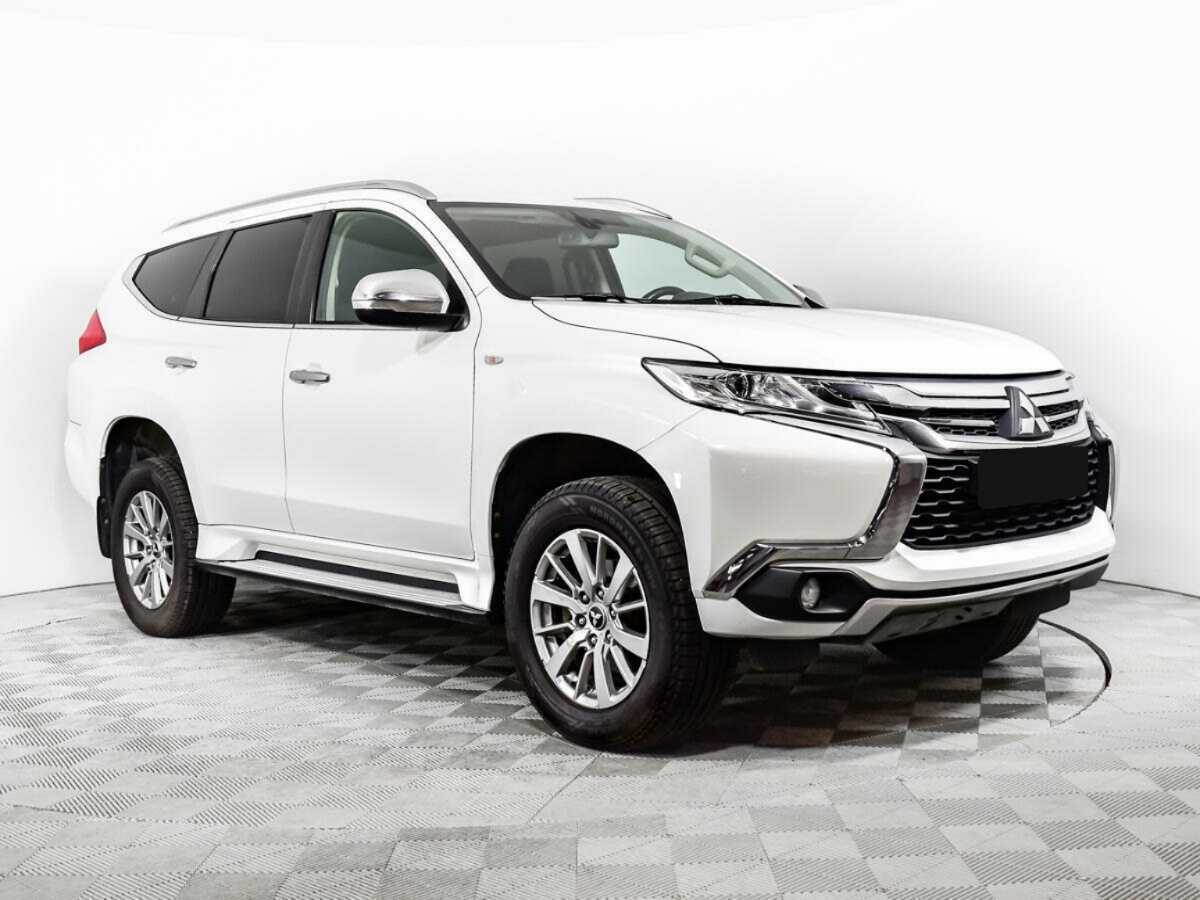 Mitsubishi Pajero Sport 2017 года с пробегом. Фото: #2