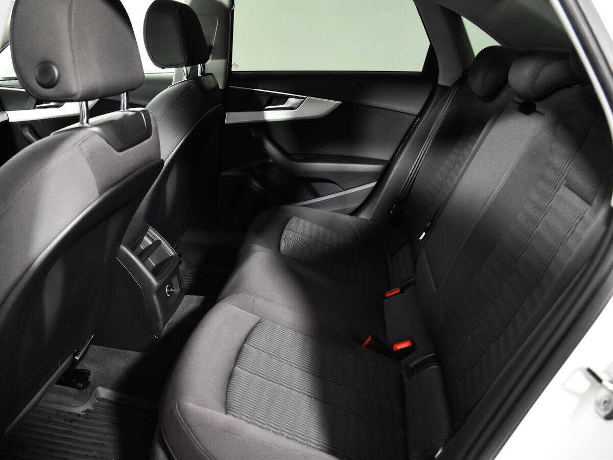 Audi A4 2016 года с пробегом. Фото: #9