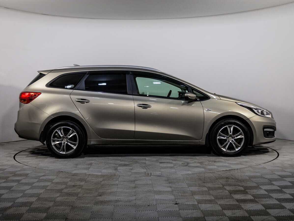 Б/У Киа Сид 2017 года. Фото: #2