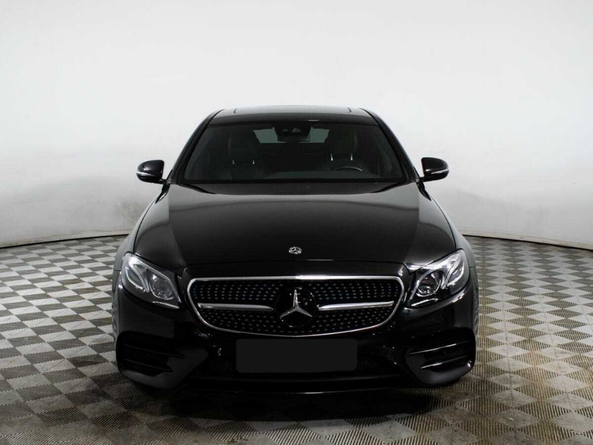 Mercedes-Benz E-Класс 2017 года с пробегом. Фото: #1