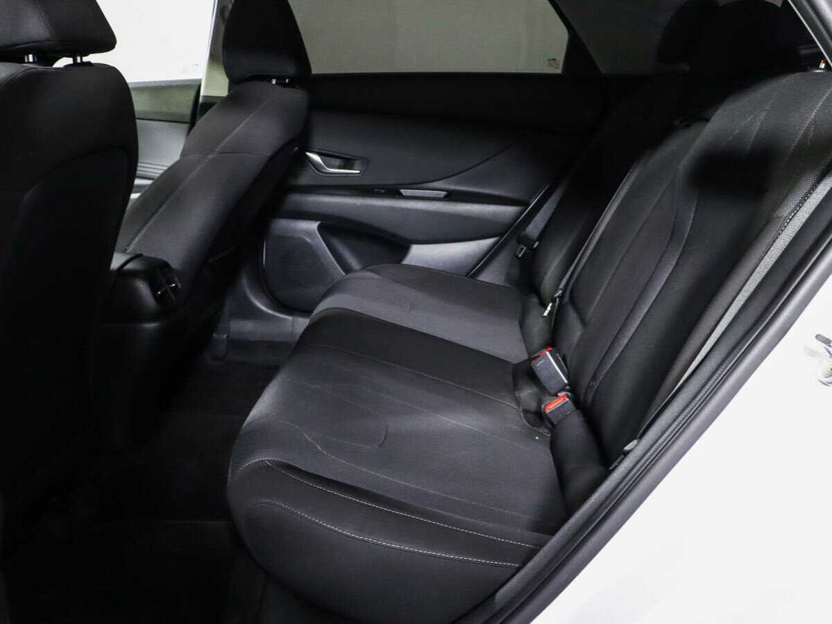 Б/У Хендай Елантра 2021 года. Фото: #9