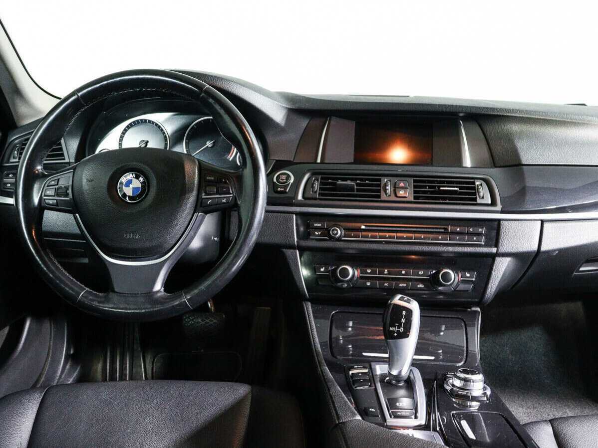 BMW 5 серии 2016 года с пробегом. Фото: #9