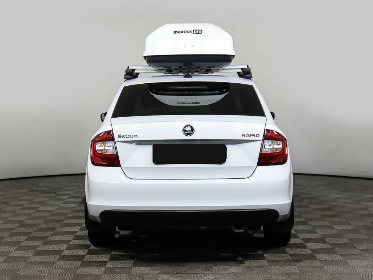 Б/У Шкода Рапид 2018 года. Фото: #3