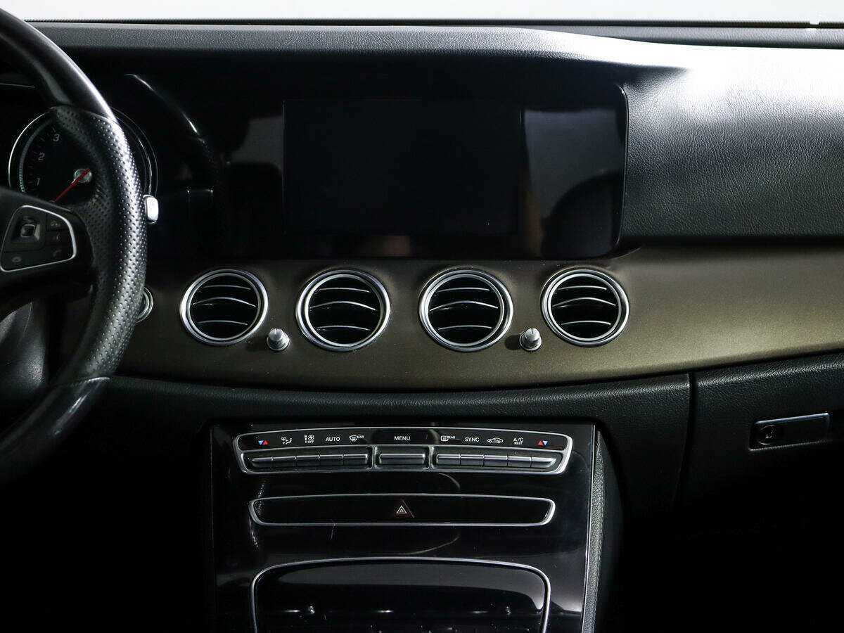 Mercedes-Benz E-Класс 2017 года с пробегом. Фото: #12