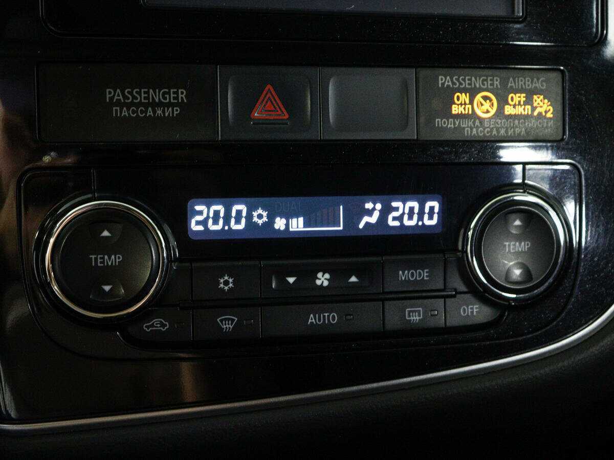 Mitsubishi Outlander 2012 года с пробегом. Фото: #18