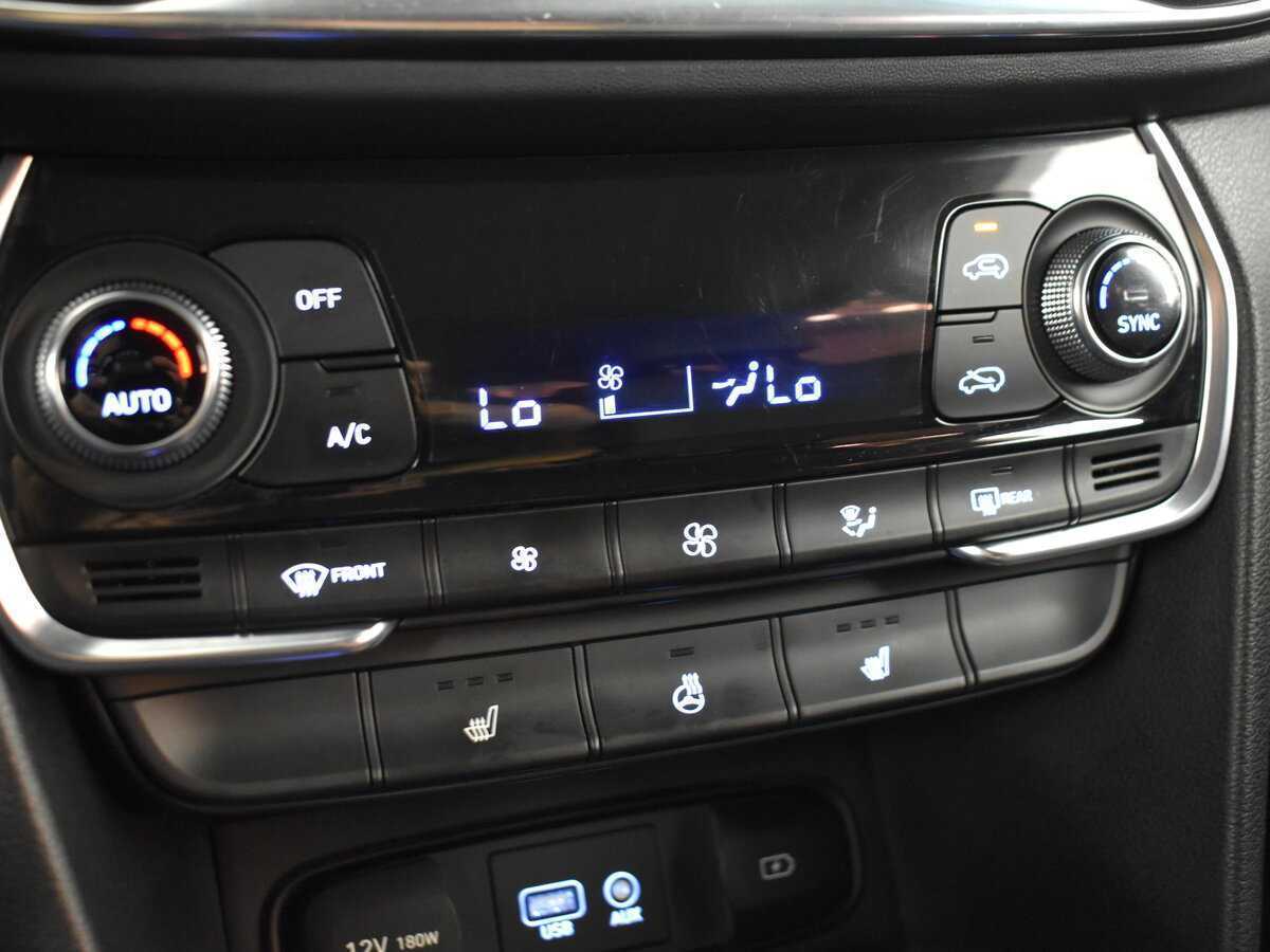 Hyundai Santa Fe 2019 года с пробегом. Фото: #16