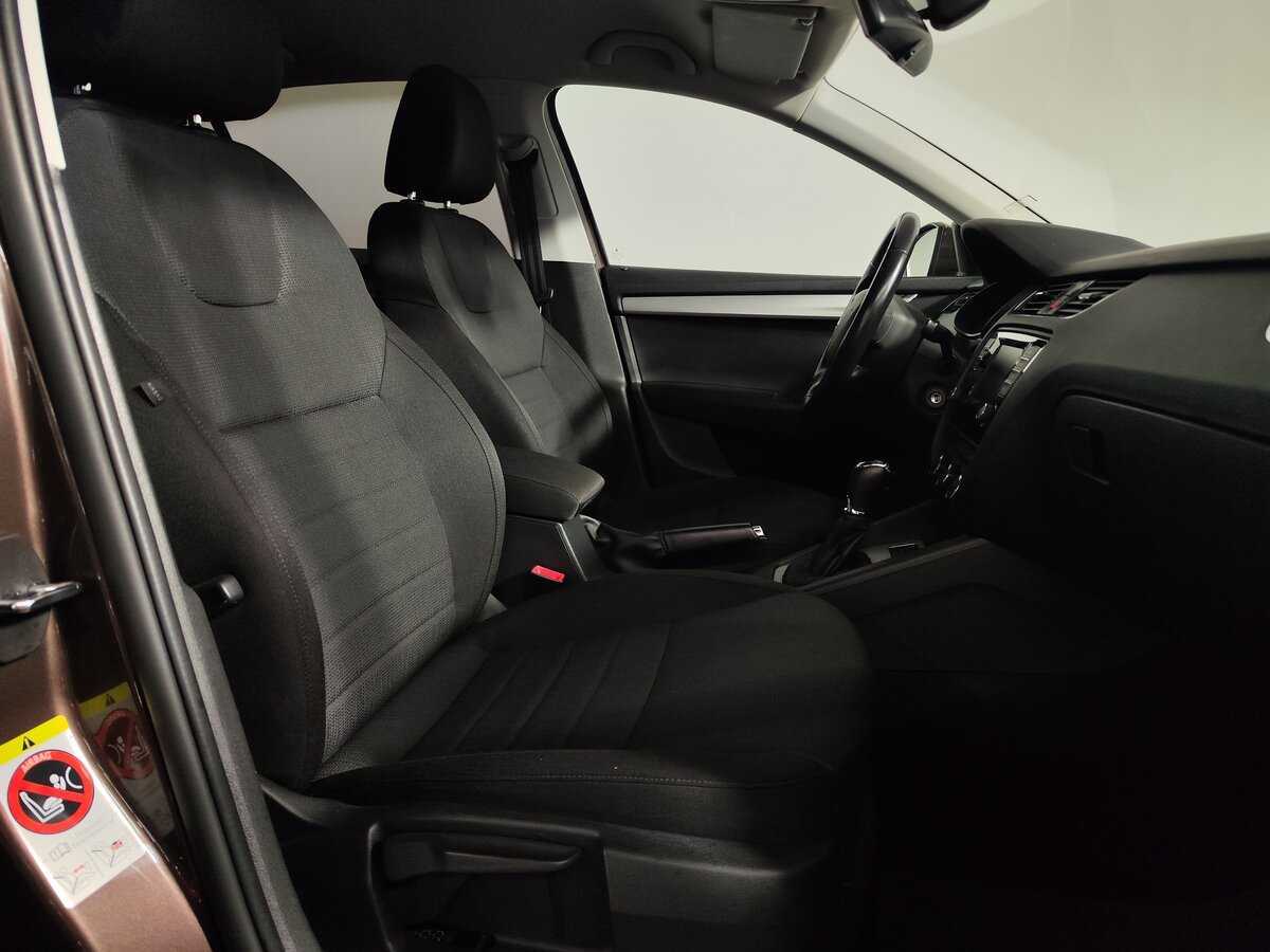 Б/У Шкода Октавия 2014 года. Фото: #13