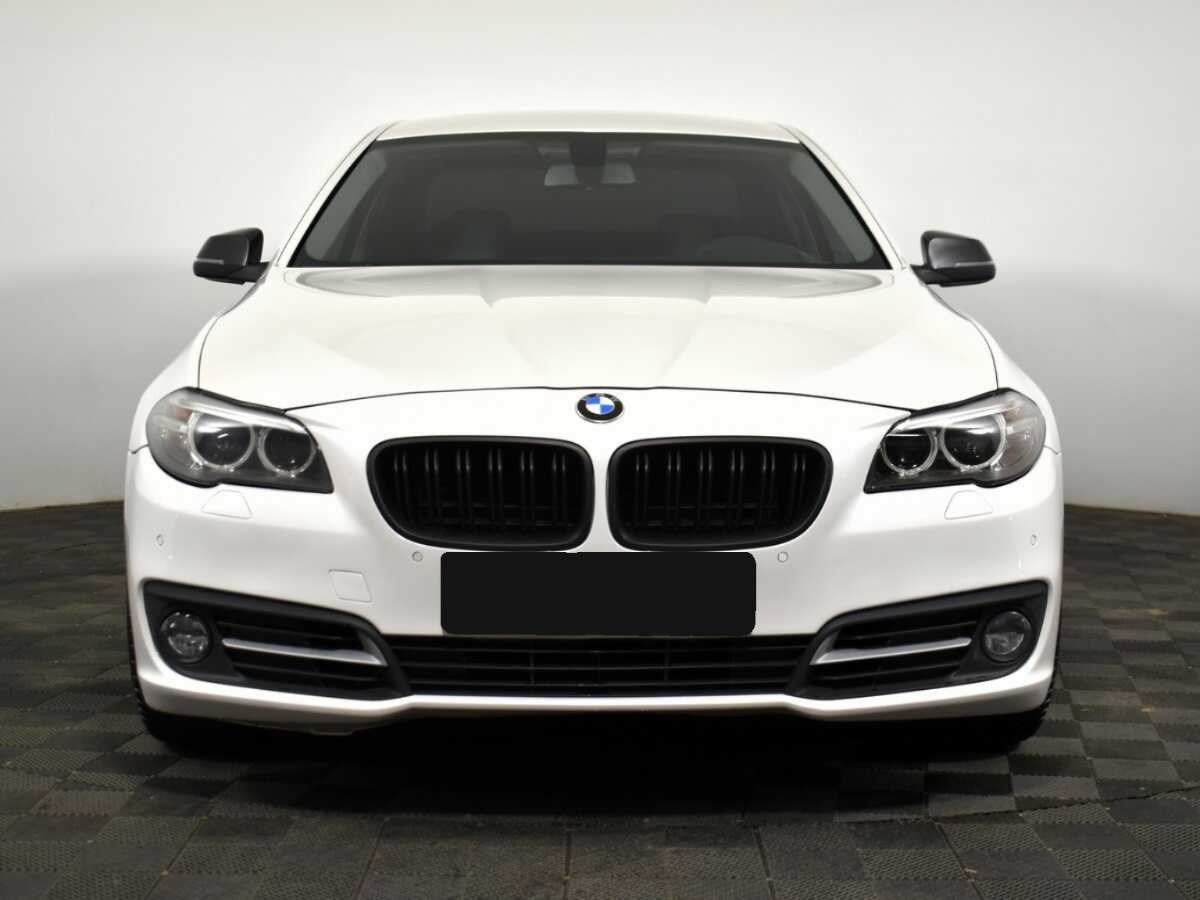 BMW 5 серии 2016 года с пробегом. Фото: #1