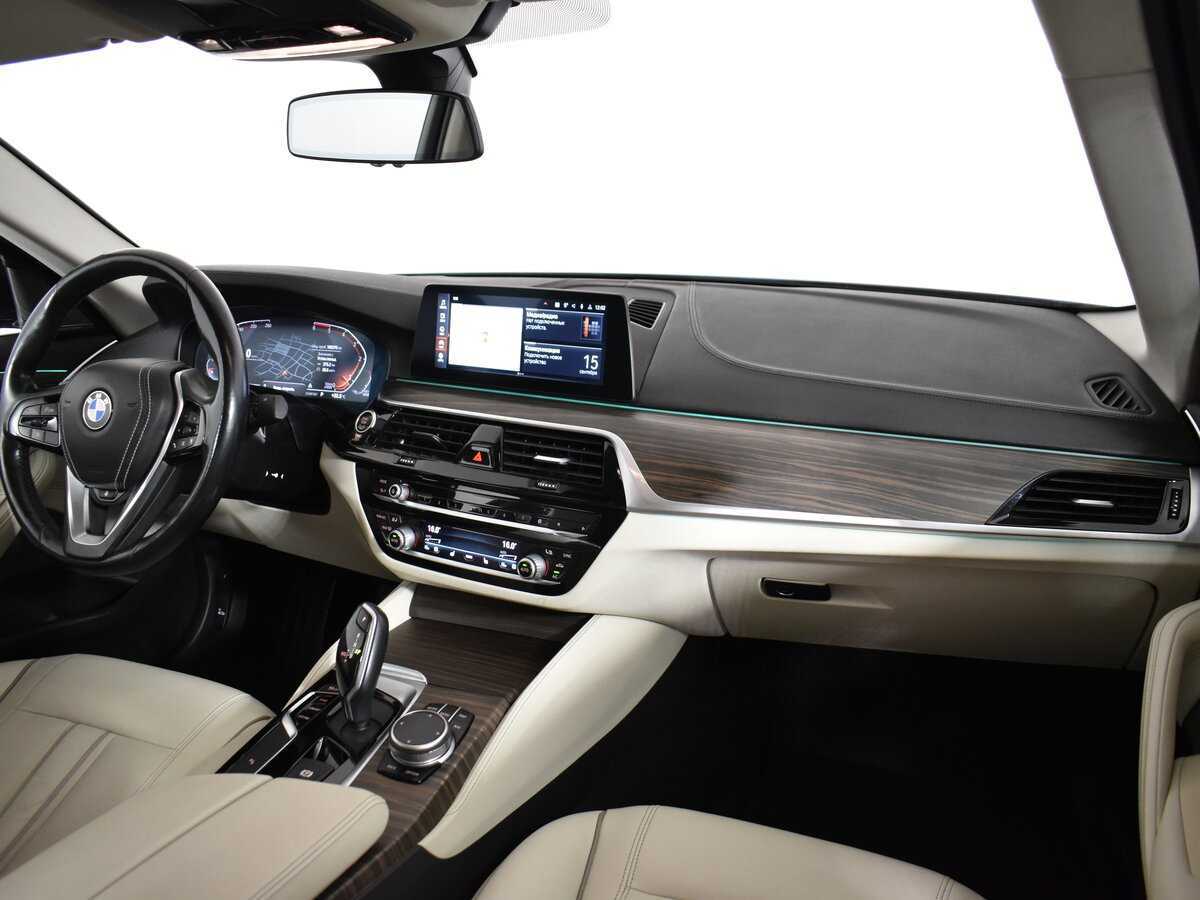 BMW 5 серии 2019 года с пробегом. Фото: #16