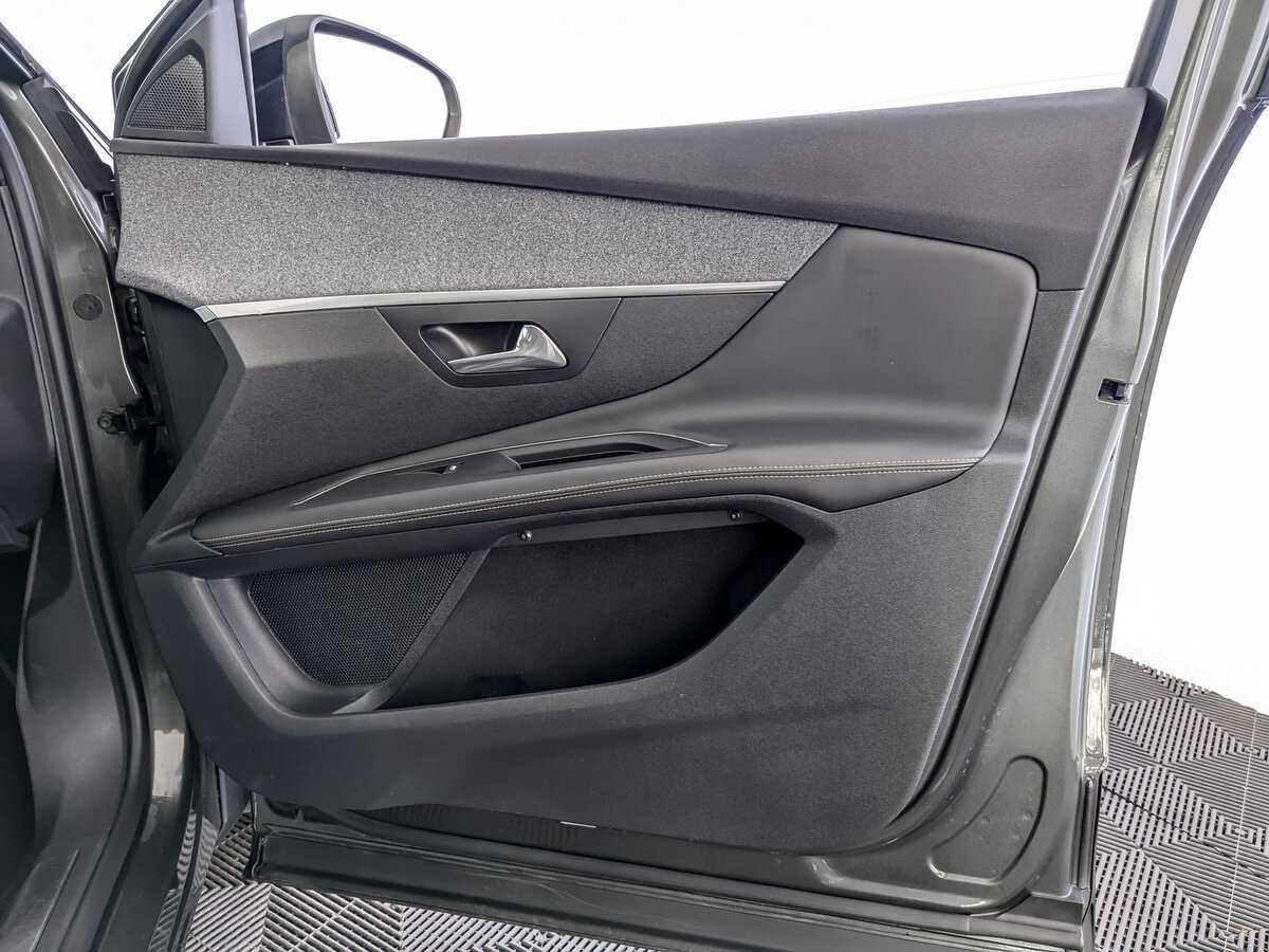 Б/У Пежо 3008 2018 года. Фото: #19