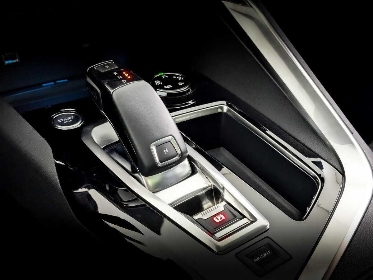 Б/У Пежо 3008 2018 года. Фото: #23