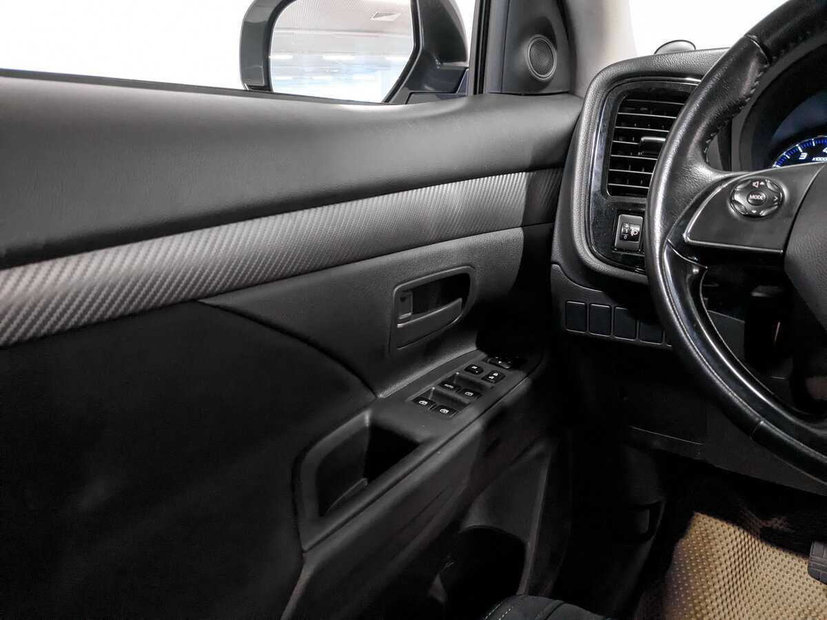 Mitsubishi Outlander 2017 года с пробегом. Фото: #16