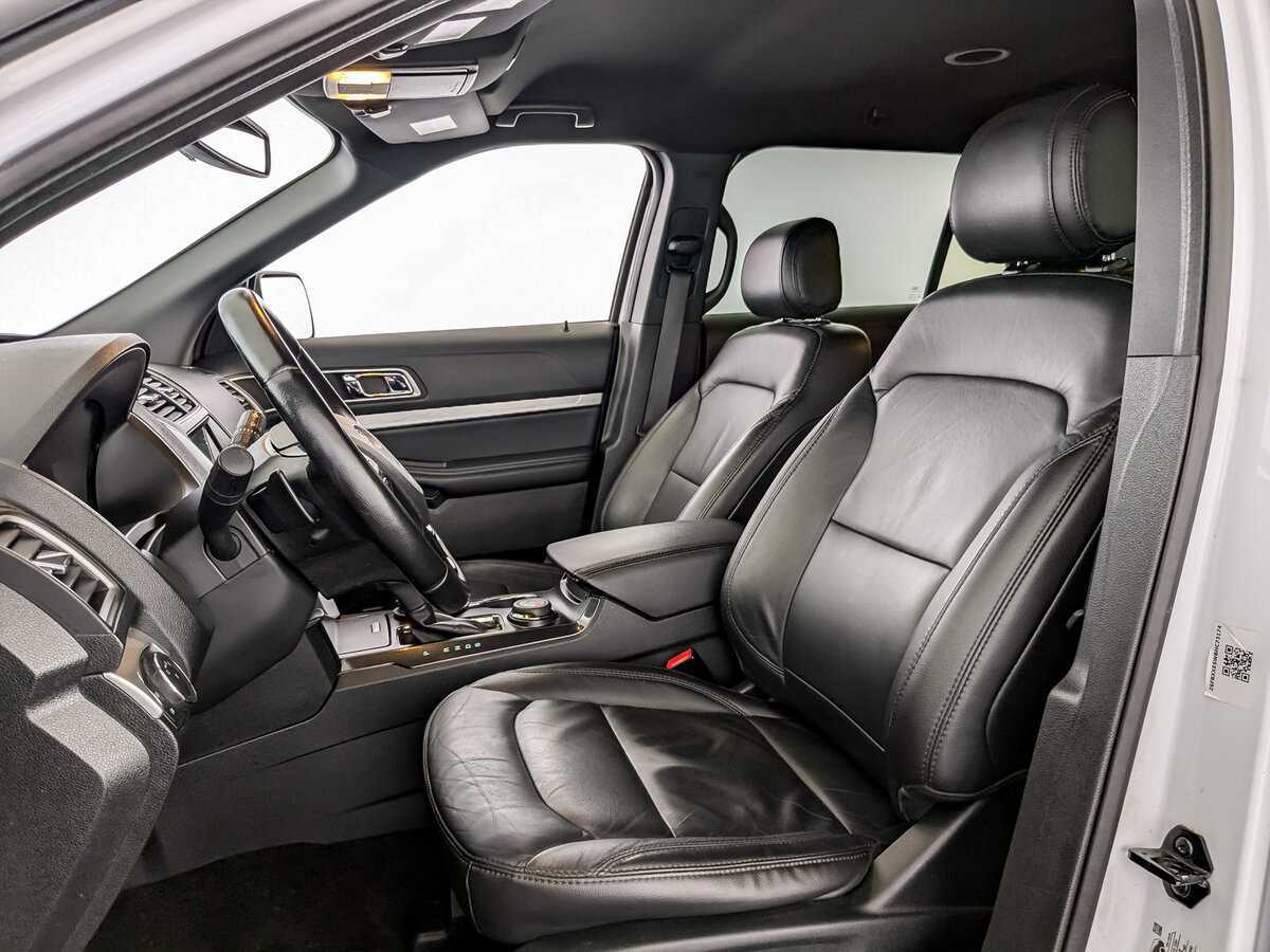 Ford Explorer 2017 года с пробегом. Фото: #15