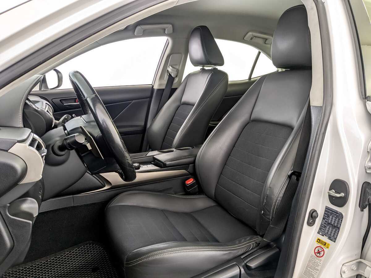 Lexus IS 2014 года с пробегом. Фото: #15