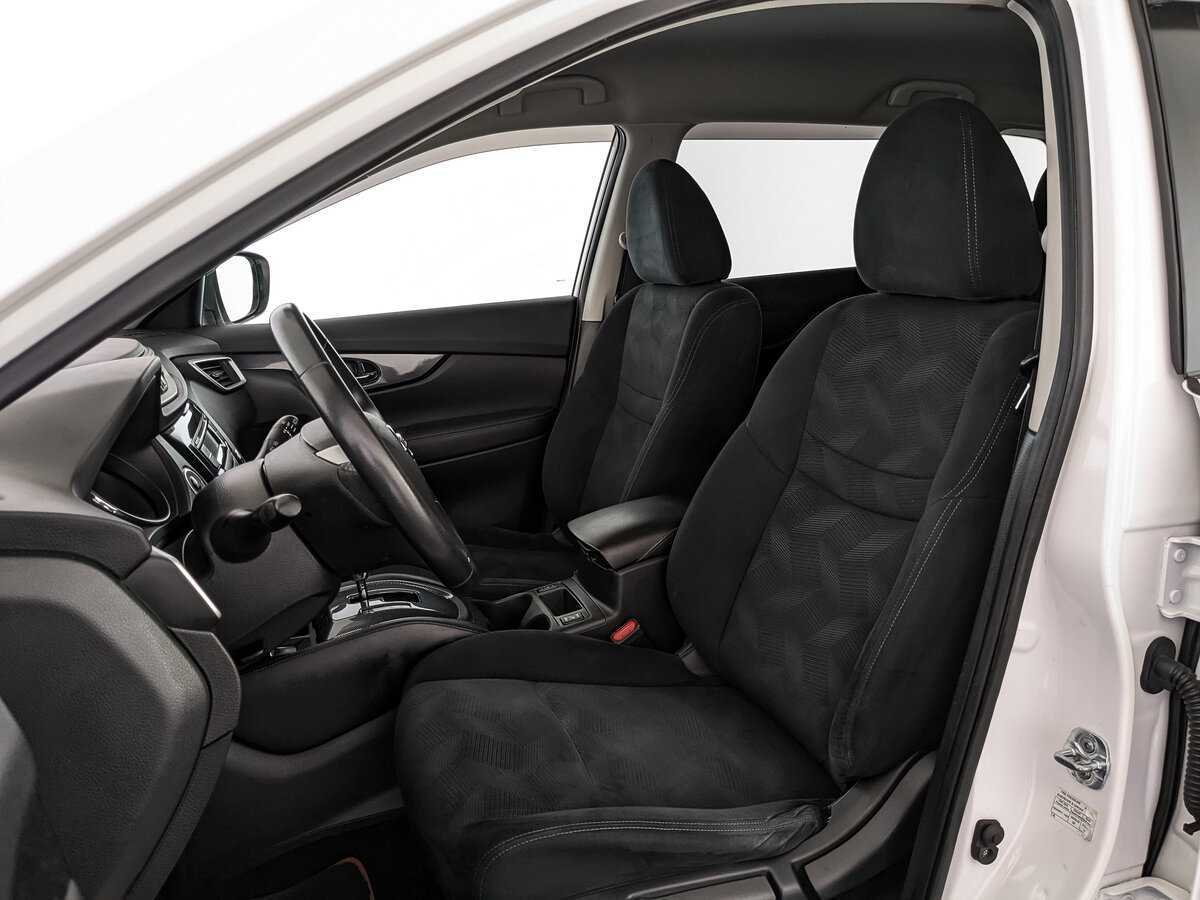 Б/У Ниссан Икс-Трейл 2015 года. Фото: #15