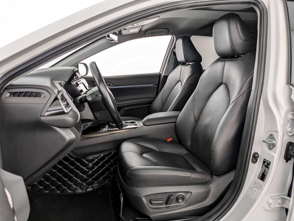 Toyota Camry 2021 года с пробегом. Фото: #15