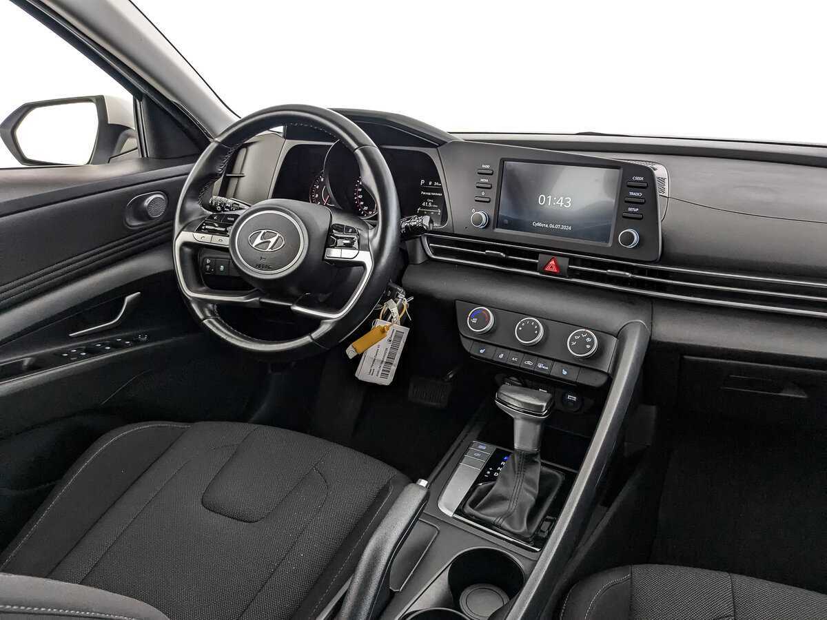 Б/У Хендай Елантра 2021 года. Фото: #22