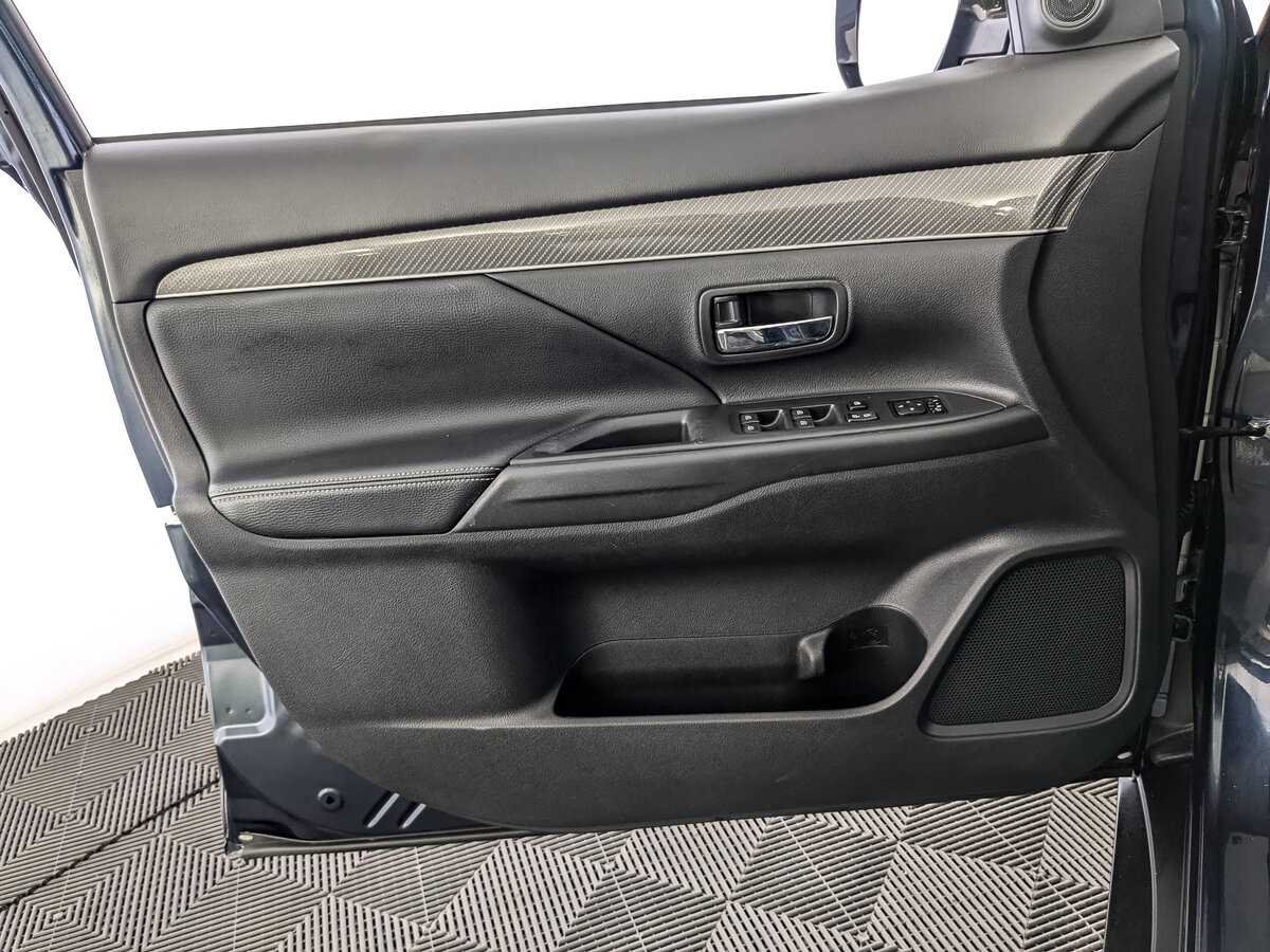 Mitsubishi Outlander 2021 года с пробегом. Фото: #14