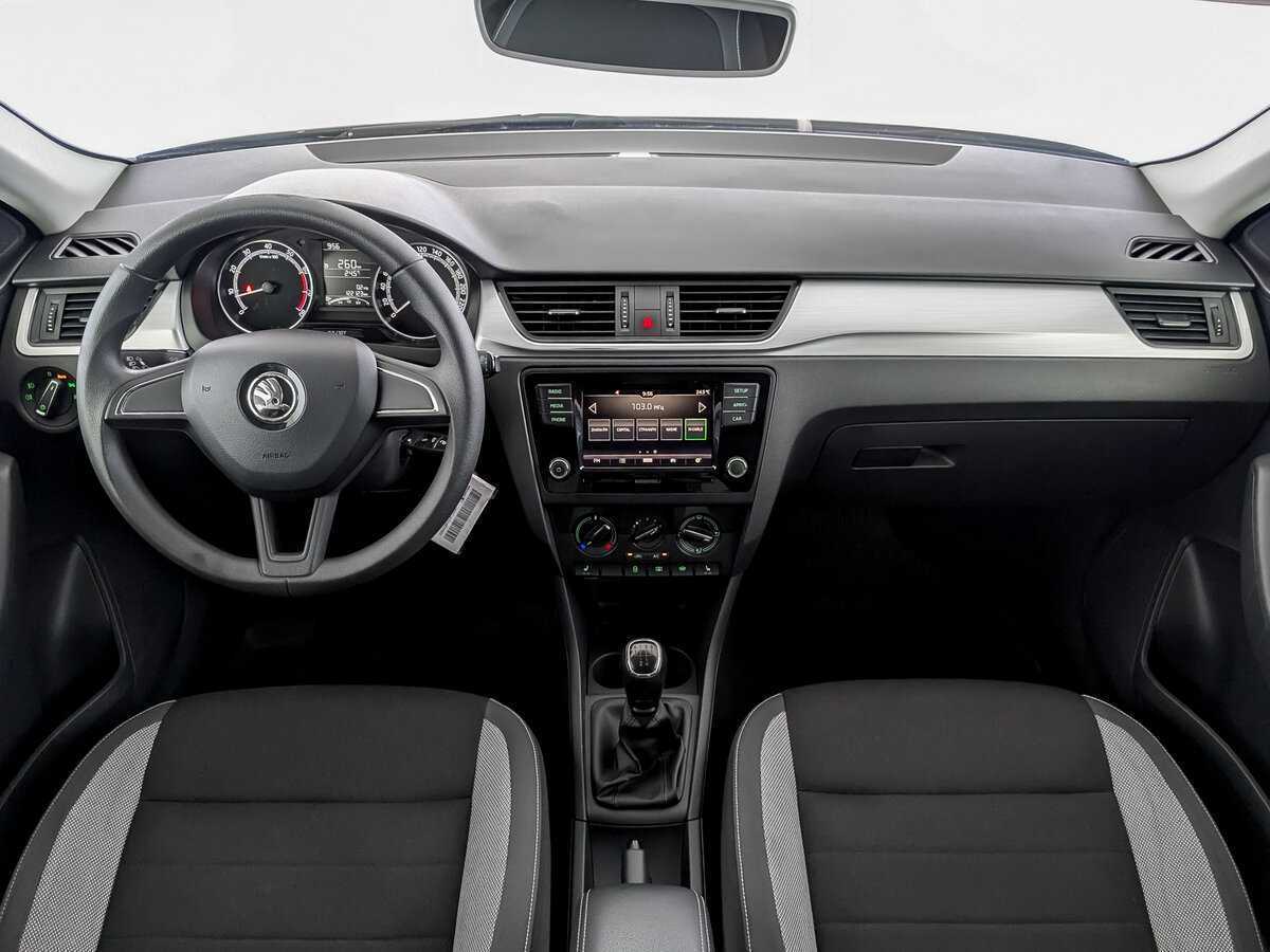 Б/У Шкода Рапид 2018 года. Фото: #11