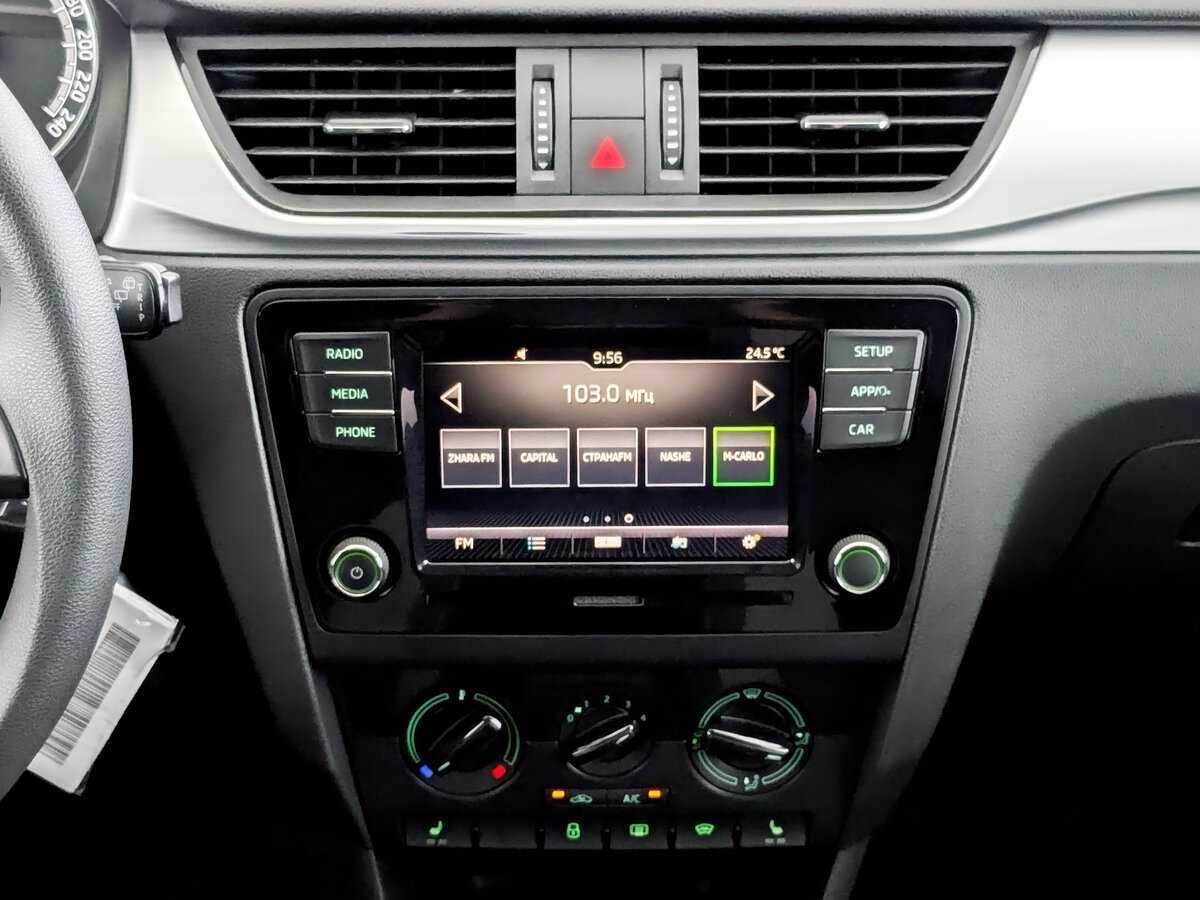 Б/У Шкода Рапид 2018 года. Фото: #12