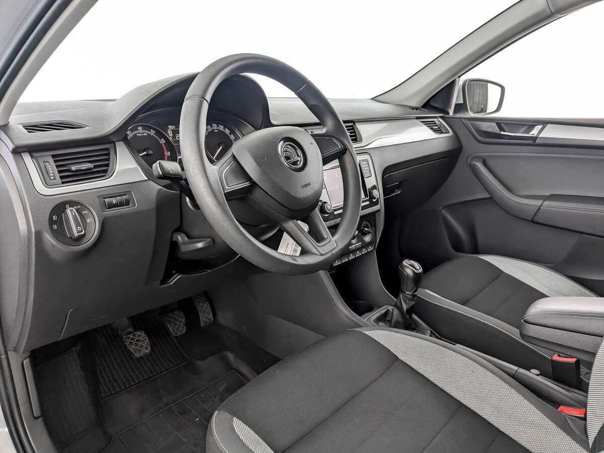 Б/У Шкода Рапид 2018 года. Фото: #13