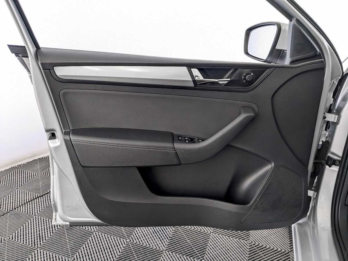 Б/У Шкода Рапид 2018 года. Фото: #14