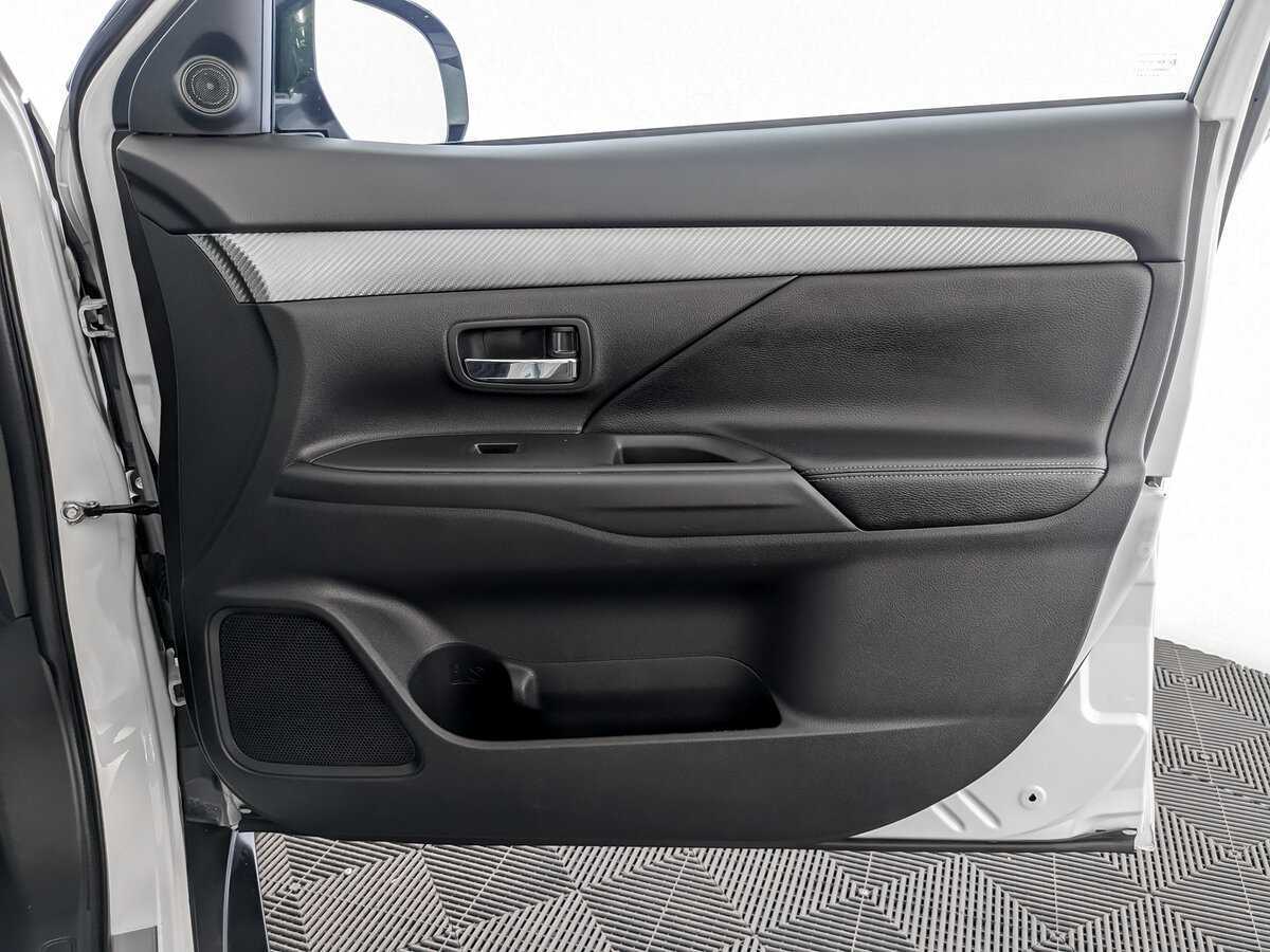 Mitsubishi Outlander 2014 года с пробегом. Фото: #20