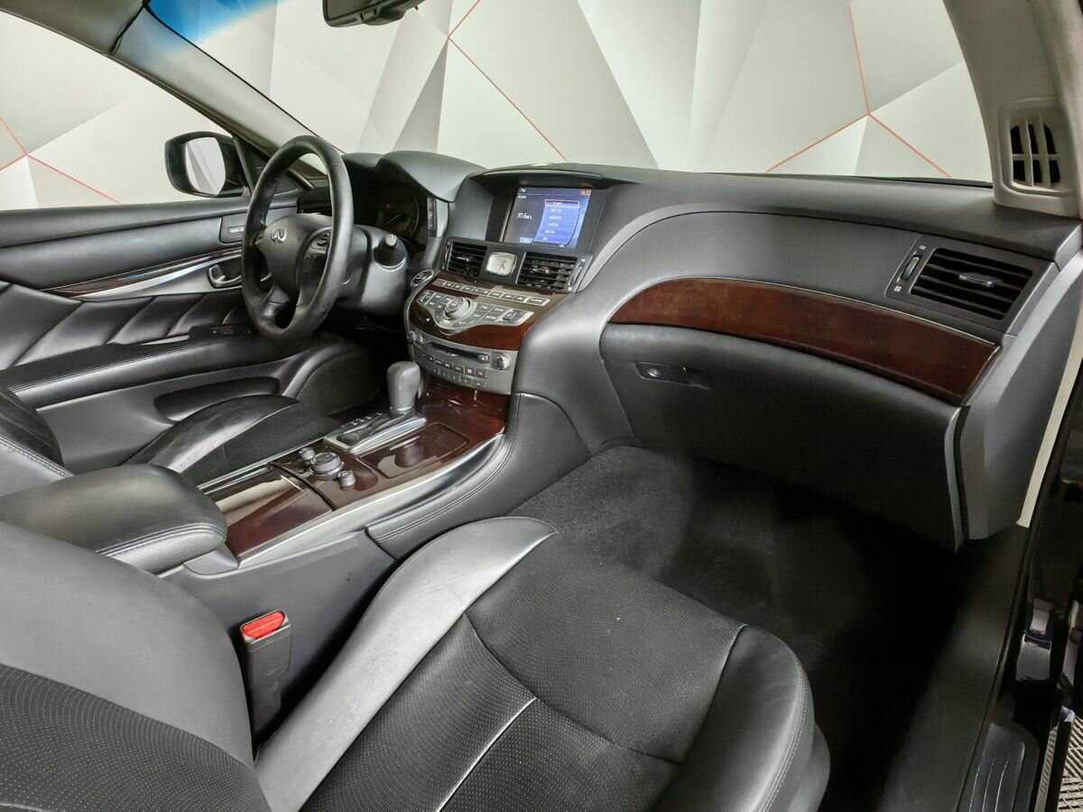 Infiniti Q70 2016 года с пробегом. Фото: #8