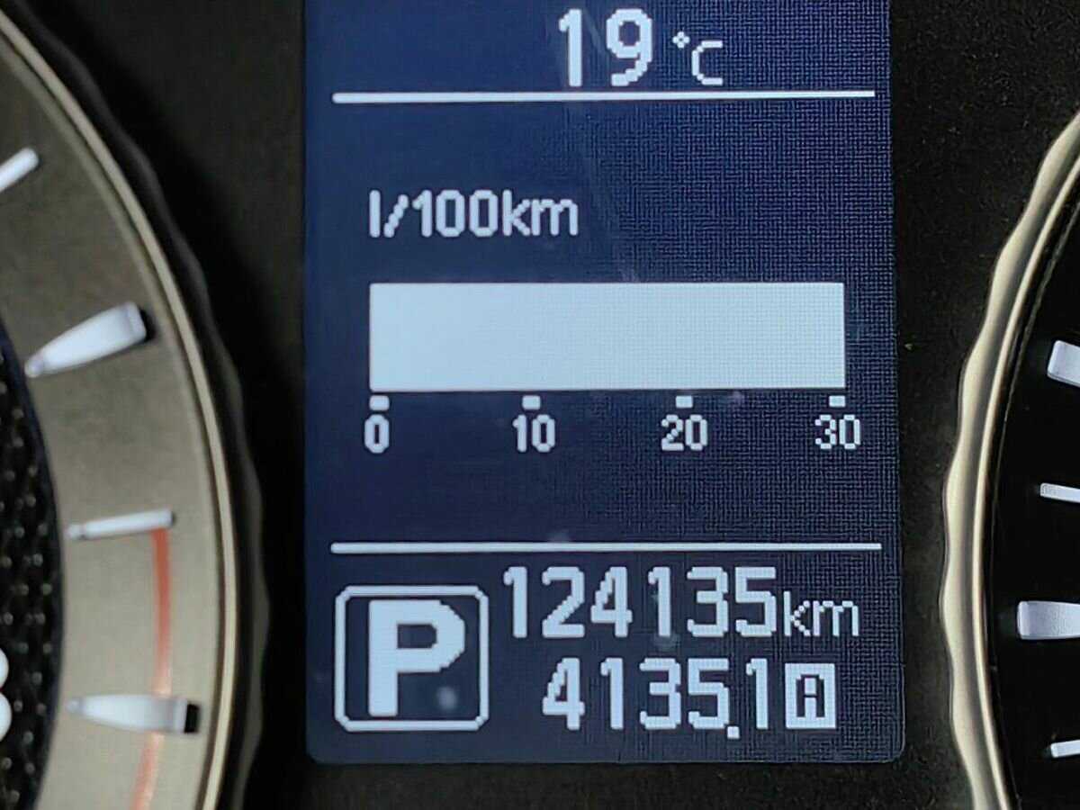 Infiniti Q70 2016 года с пробегом. Фото: #16