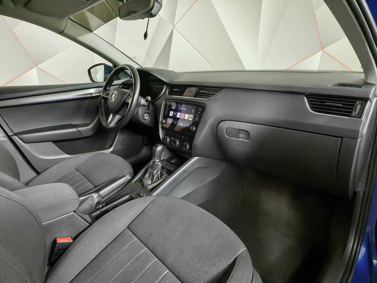 Б/У Шкода Октавия 2019 года. Фото: #8