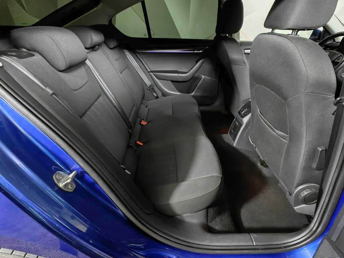 Б/У Шкода Октавия 2019 года. Фото: #11