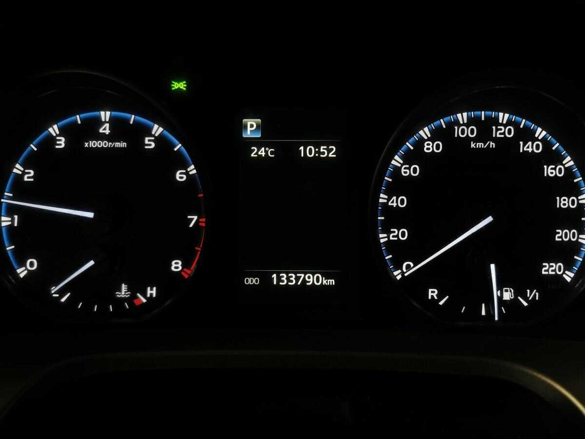 Toyota RAV4 2018 года с пробегом. Фото: #14