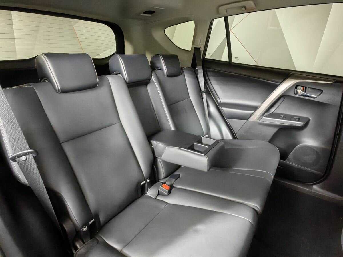 Toyota RAV4 2018 года с пробегом. Фото: #12