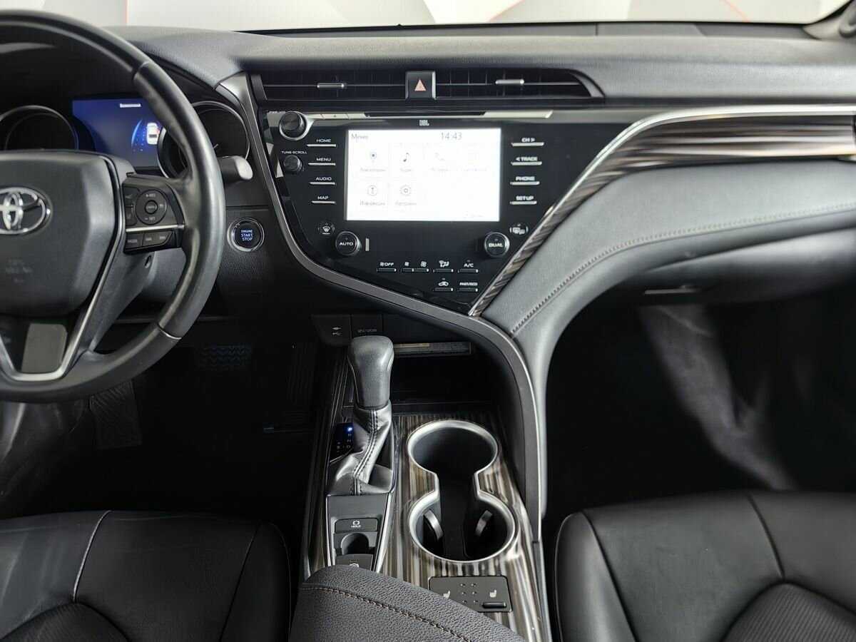 Toyota Camry 2020 года с пробегом. Фото: #10