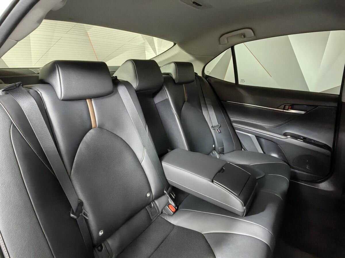Toyota Camry 2020 года с пробегом. Фото: #12