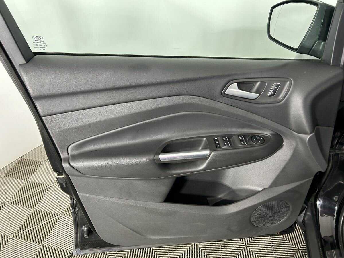 Ford Kuga 2015 года с пробегом. Фото: #6