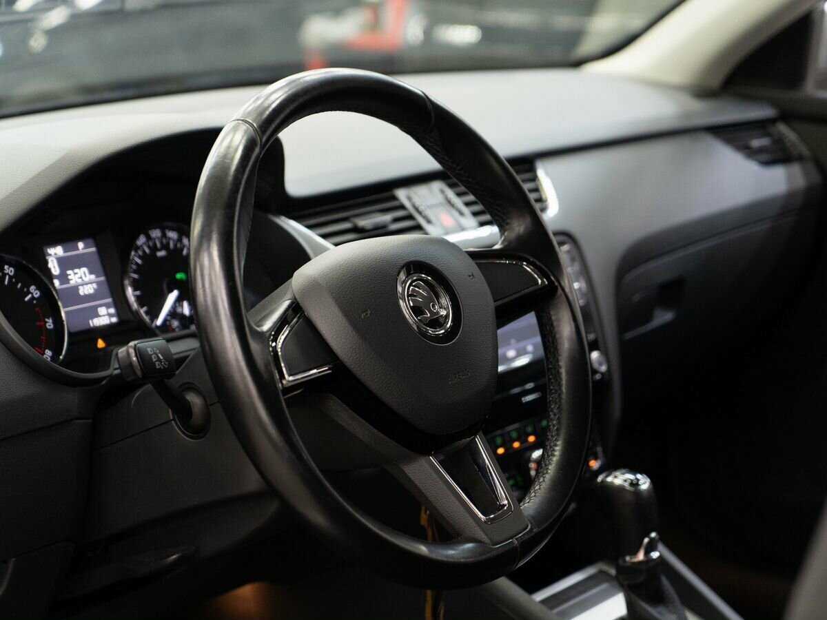 Б/У Шкода Октавия 2018 года. Фото: #4